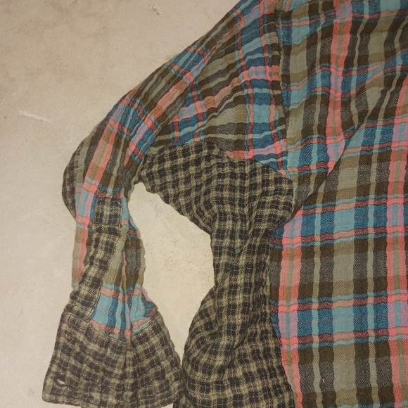 FREE PEOPLE SMALL SM S GORGEOUS FLANNEL SHIRT CROPPED RUNS LARGE EXC SHAPE $128 - Picture 2 of 2